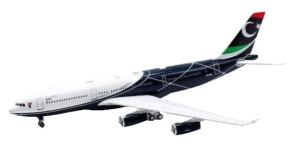 2013 Vehicle Year Contemporary Diecast Military Airplanes