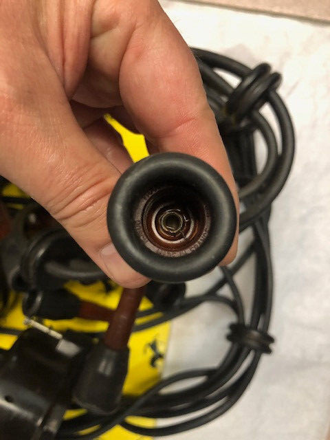 Ferrari 275 250 330 distributor caps and full wire set Magneti Marelli