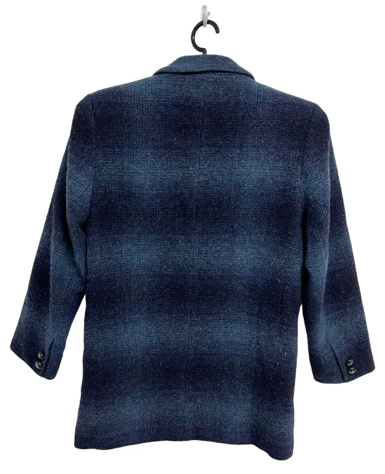 Vintage Eddie Bauer Women's Blue Striped Two Button Wool Blazer Size M - Image 4 of 4