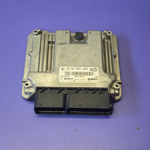 Opel Astra J Motorsteuergerät ECU 0281018082 55581052