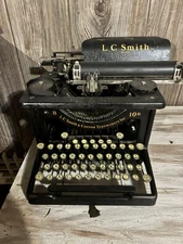 LC Smith & Corona No. 8 10in Manual Typewriter