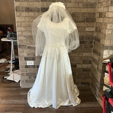 Vintage Ivory Wedding Dress w Veil Bag Pearl Trim Bow Back Train B40 W34 12H