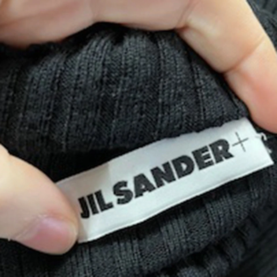 Jil Sander Ribbed Turtleneck Sweatr in Black Wool — 第 3/3 张图片