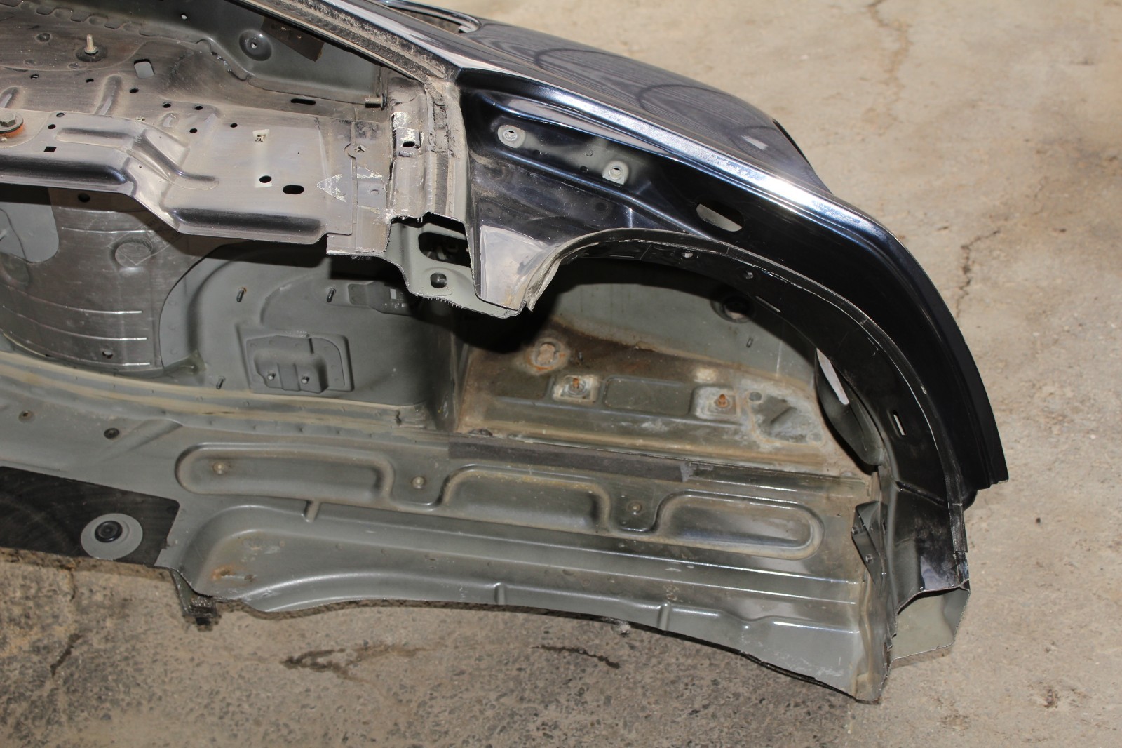 2003-2011 Bentley Continental GT Coupe Rear Right Side Quarter Panel Cut OEM