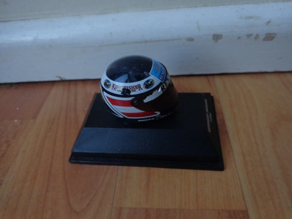 MINICHAMPS 1/8 CLASSIC GERHARD BERGER 1996 BENETTON F1 FORMULA 1 CRASH HELMET - Image 3 of 3