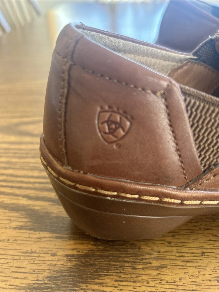 Zuecos mules de cuero/tejido ARIAT para mujer talla 7,5 B marrón sin cordones en el tacón Foto 2 de 4