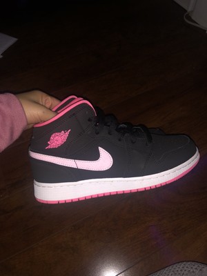 air jordan 1 mid black digital pink