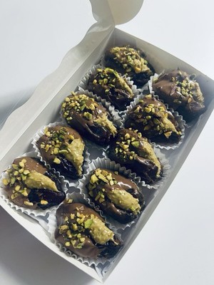 Chocolate covered Dates with Pistachio filling ( Dubai chocolate)