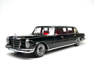 1/18 Diecast model car Kengfai Benz 600 Pullman Black boxed