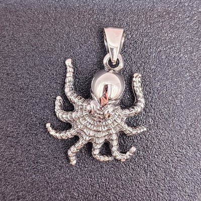 925 NEW Sterling Silver Pendant Oxidized Octopus 23mm