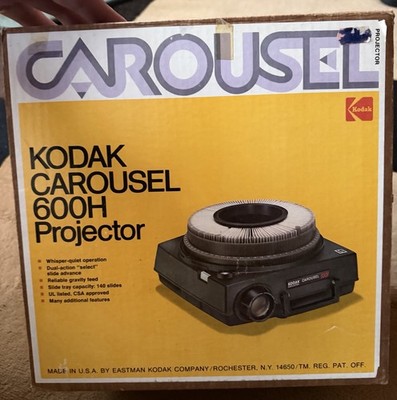 Vintage Kodak Carousel 600H 35mm Slide Projector with Transvue 140 Tray