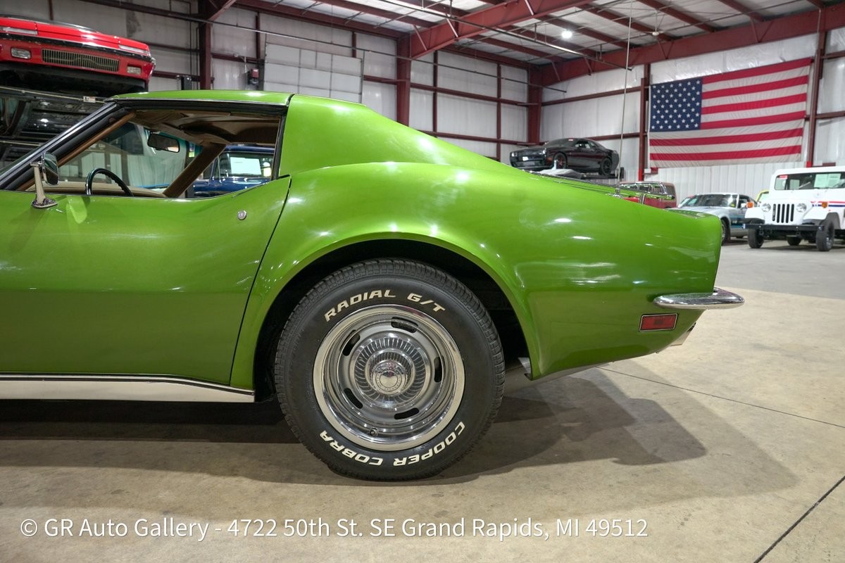 1972 Elkhart Green Chevrolet Corvette   | C3 Corvette Photo 5