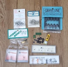 LOT Of HO Scale Figures ACCESSORIES For Trains