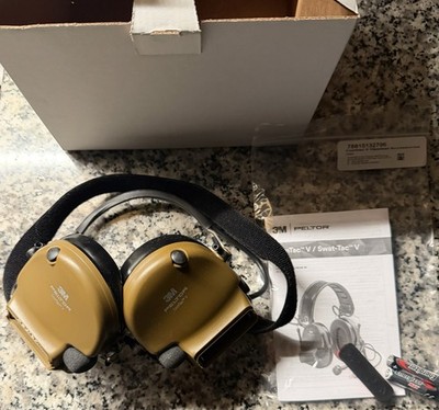 3M PELTOR COMTAC V HEARING DEFENDER HEADSET ( MT20H682BB-09 CY ) 