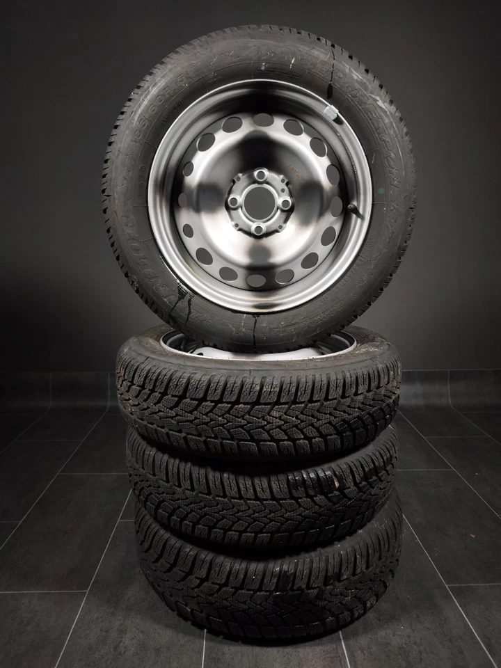 4 Winterreifen 165 65  - 185 60 R15  Smart 453 15" Stahlfelgen Winterräder - Bild 2 von 3