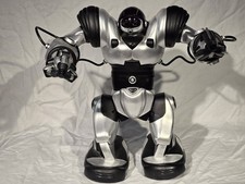 WowWee Robosapien V2 Robot Silver/Black w/ Remote   Tested/Working   Demo Video