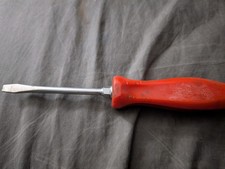 Snap On Sdd 4 X 14 Tip Damaged Hard Handle Flat Blade Screwdriver Usa Snap On Sdd 4 X 14 Tip Damaged Hard Handle Flat Blade Screwdriver Usa