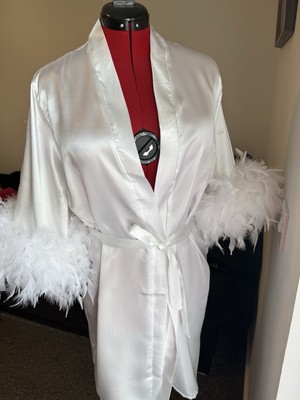 Braut Brautjungfer Satin Brautkleid mit Boa Federärmeln, weiß