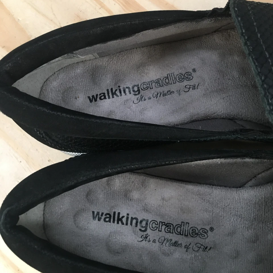 Walking Cradles Shoes Womens 8.5 M Black Slip On Sneakers Leather Comfort Low - Image 4 of 4