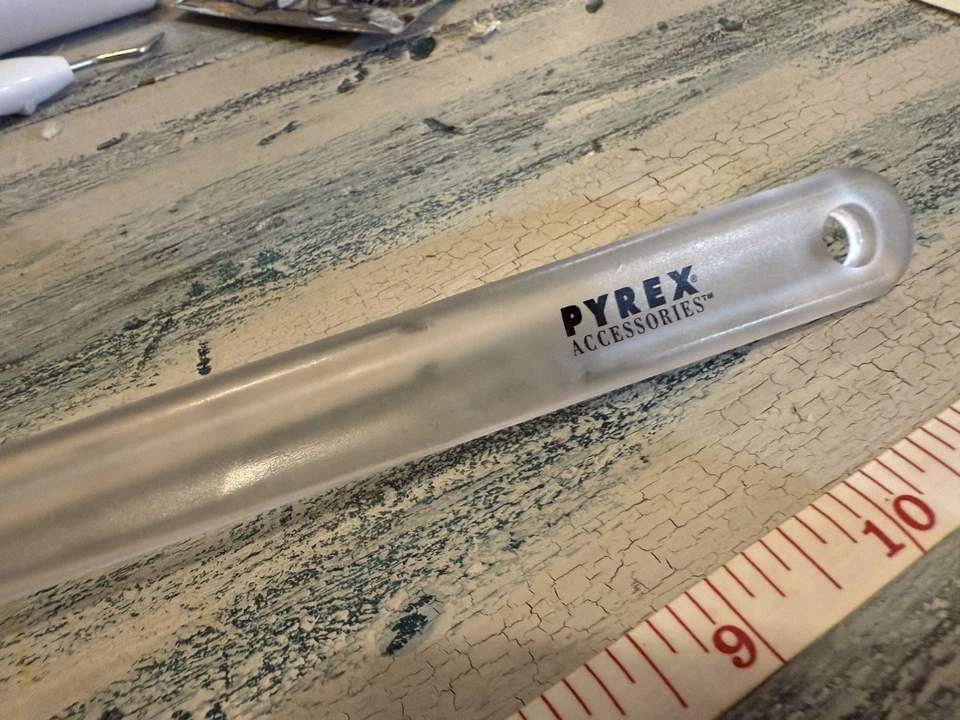 Vintage Pyrex Silicone Spatula – Blue Head, Clear Handle Baking Tool 11.75" - Image 4 of 4