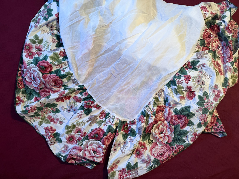 Waverly Pleasant Valley FULL DOUBLE Bed Skirt / Dust Ruffle Floral Burgundy