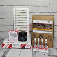 Kit manutenzione originale Toyota Corolla Verso ZNR11 1.8L 2004-2009 con candele