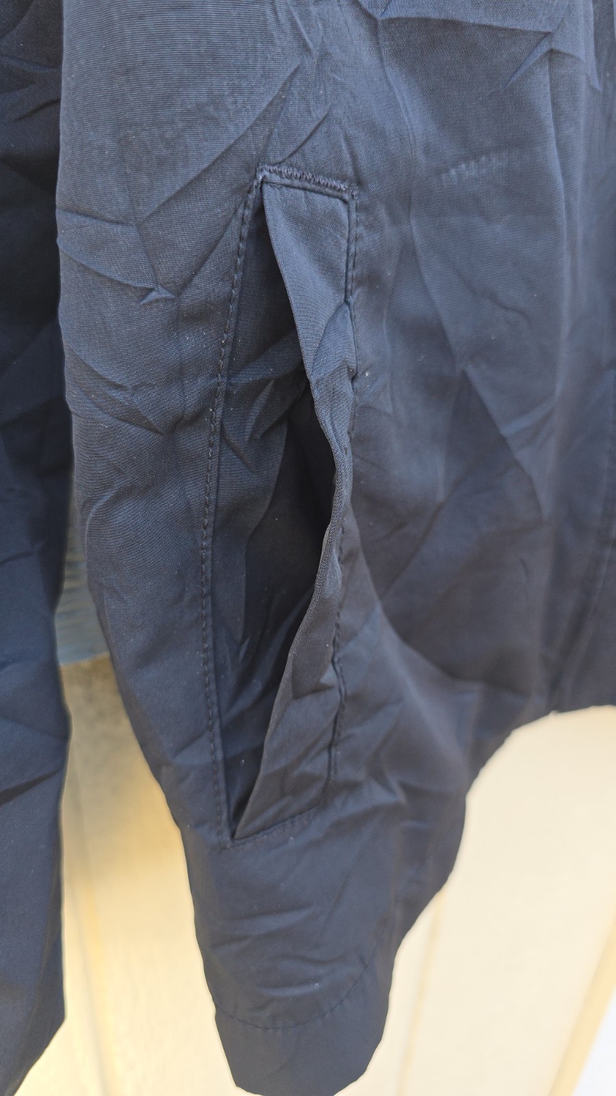 Old Navy Men Medium Polyester Full Zip Windbreake… - image 4