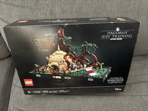 LEGO Star Wars: Dagobah Jedi Training Diorama (75330) New Factory Sealed Retired