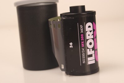 Ilford SFX 200 Black & White Negative Film (35mm Roll Film, 36 Exposures)