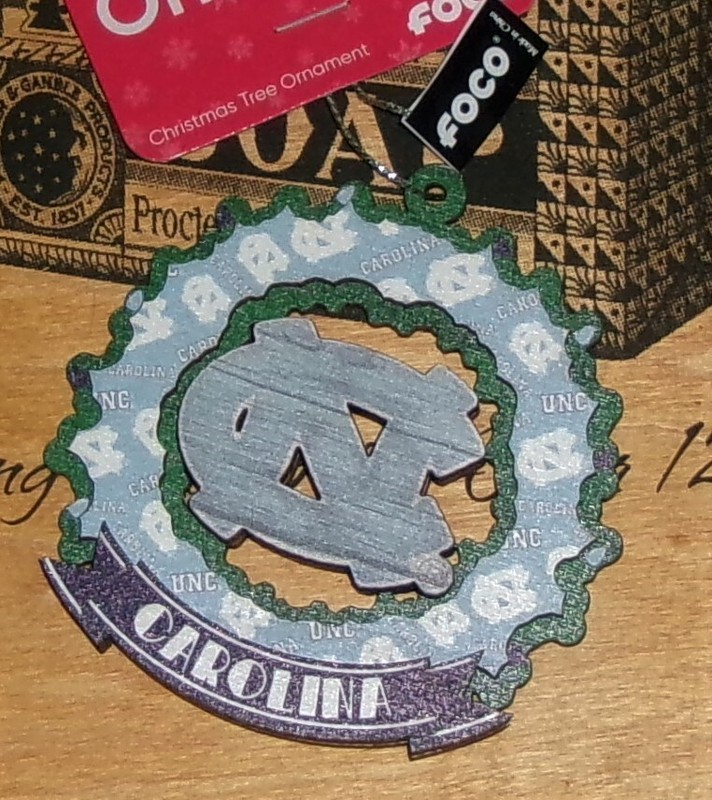 UNC Tar Heels-Ornament-Wood -FOCO-Licensed Collegiate-N.C.-New