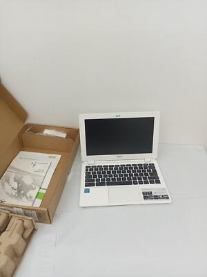 Acer Chromebook, 11.6-Inch, CB3-111-C670 (Intel Celeron, 2GB, 16GB SSD, White).