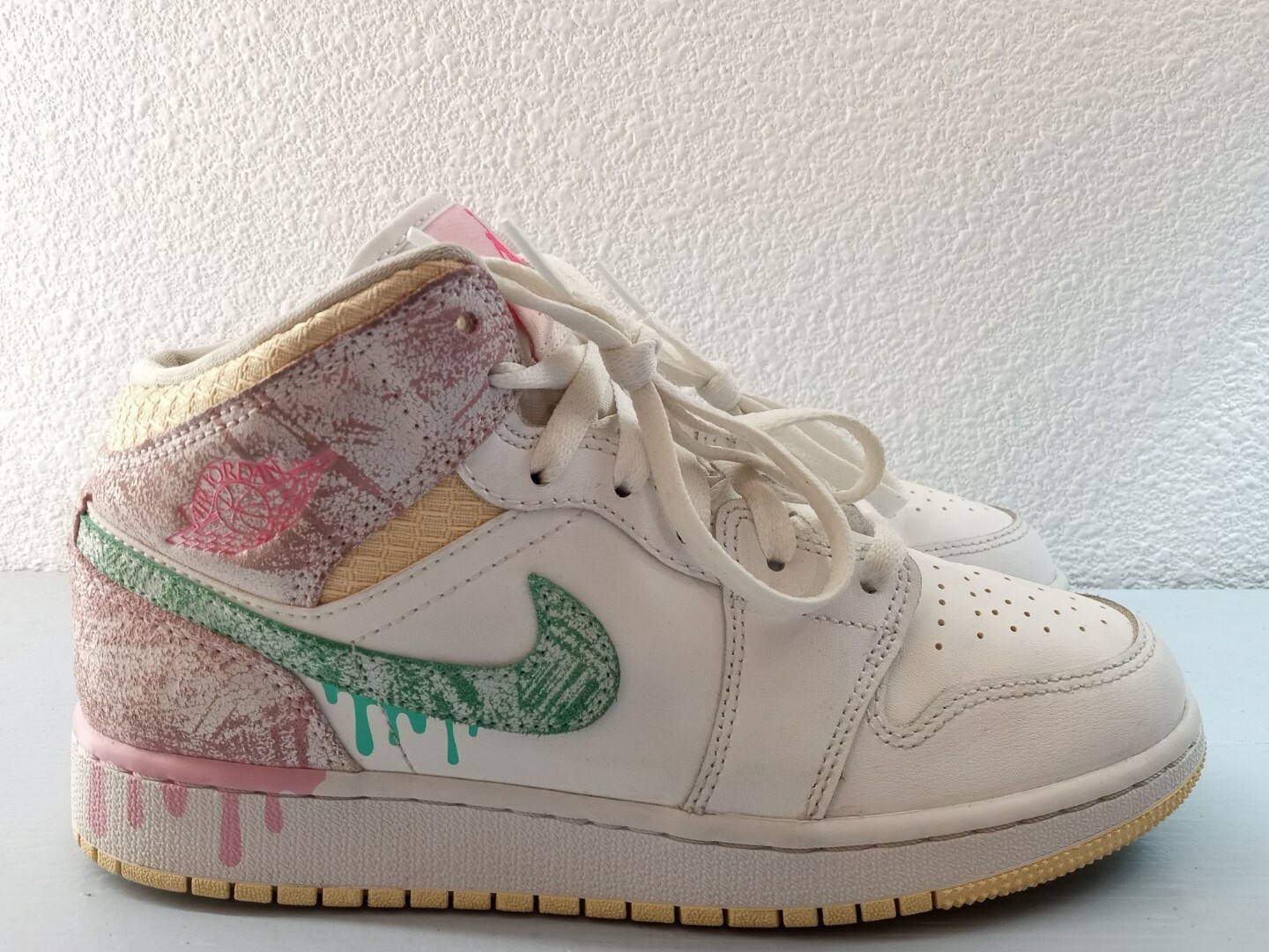 nike jordan mid paint drip