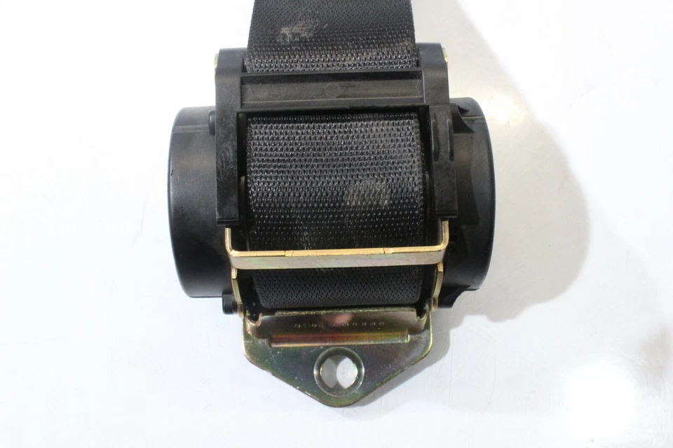 Mercedes-Benz E55 2004 AMG montaje de cinturón de seguridad trasero central A1277 Foto 3 de 4