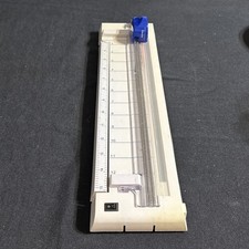 Deckle Kraft PAPER CUTTER With Built-In Light
