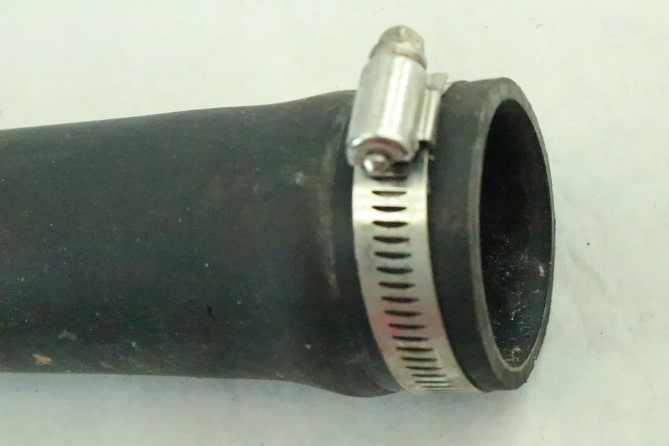 Manguera de escape OEM Yamaha EU0-U7555-00-00 Waverunner LX Wave Runner LX 650 WR500 Foto 3 de 4