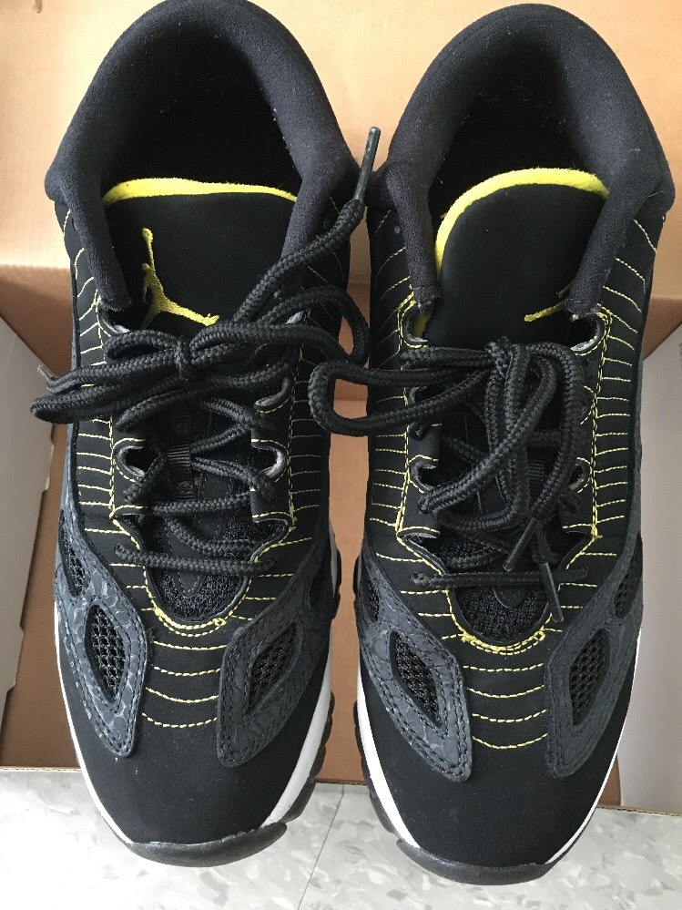 bumblebee jordan 11