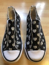 Girls La Redoute Love Heart Pumps, Size 11.5 (30)