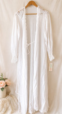 Vintage Pinehurst White Peignoir Robe Medium Lace Sheer Silky Lingerie NWT 1991
