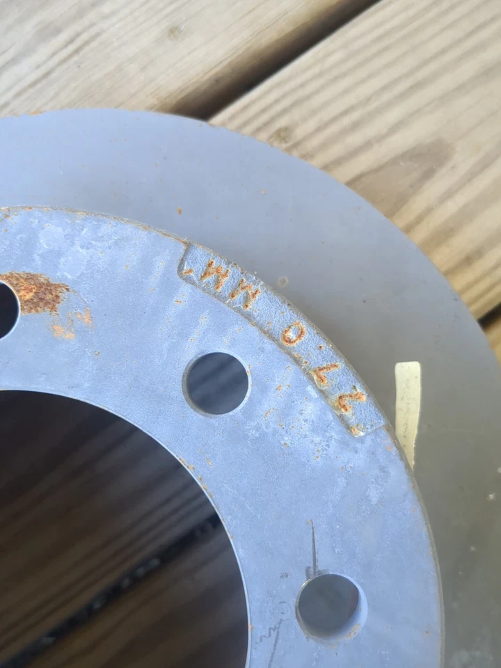 Rotor de freio dianteiro 01 a 09 Chevy Silverado 2500hd - Imagem 3 de 4