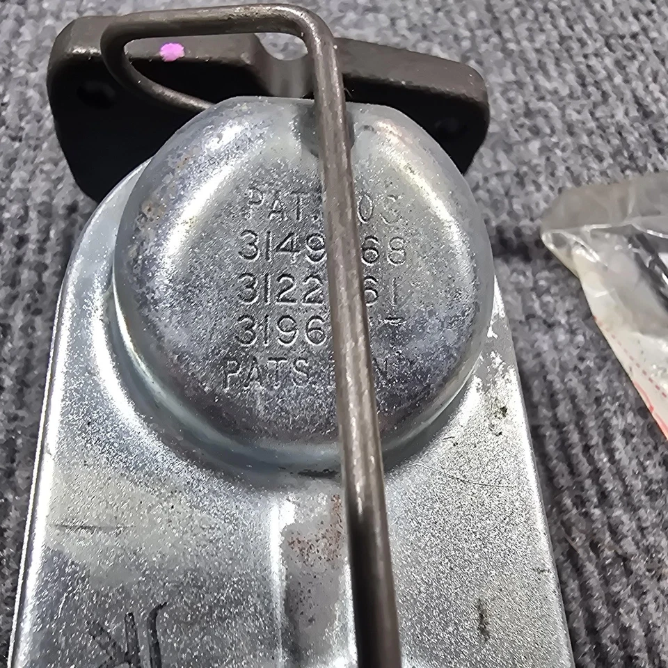 Cilindro maestro de freno Dart Demon 1973-75 Dodge Plymouth carrocería A tambor eléctrico Foto 4 de 4