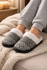 Born Fair Isle Knit Faux Fur Slippers Womens Large 9-10 Cozy House Shoes
