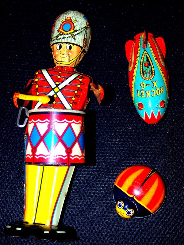BUNDLE-MODERN Rocket X-6 Space 3 3/4” / MARX GEORGE THE DRUMMER BOY-TIN TOYS