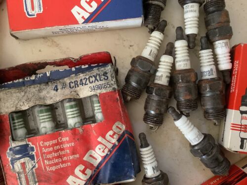 Job lot of Vintage spark Plugs for Ford Motorcraft, Delco BF32, BF22 & more - Picture 9 of 9