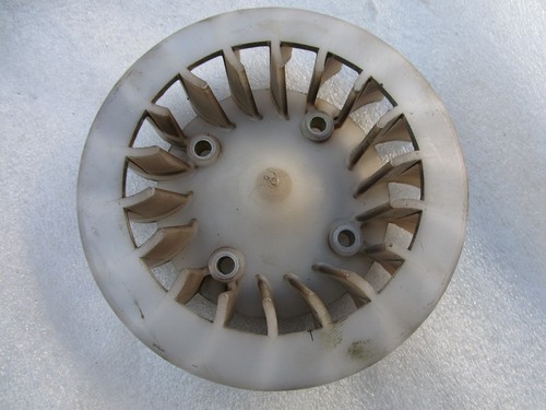 A2. Peugeot Elystar 50 TSDI Lüfterrad Lüfter Rad Gebläserad Ventilator Kühlerrad