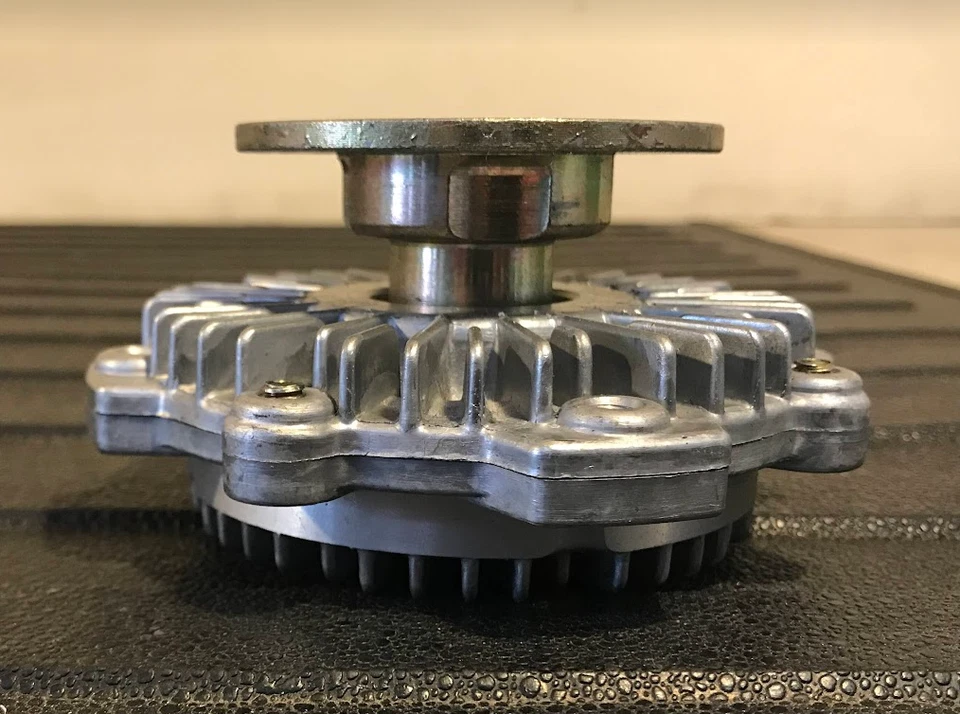 Embrague ventilador motor -21082-H7200- para Nissan/Datsun B210 y 210 1974-1982 Foto 2 de 4