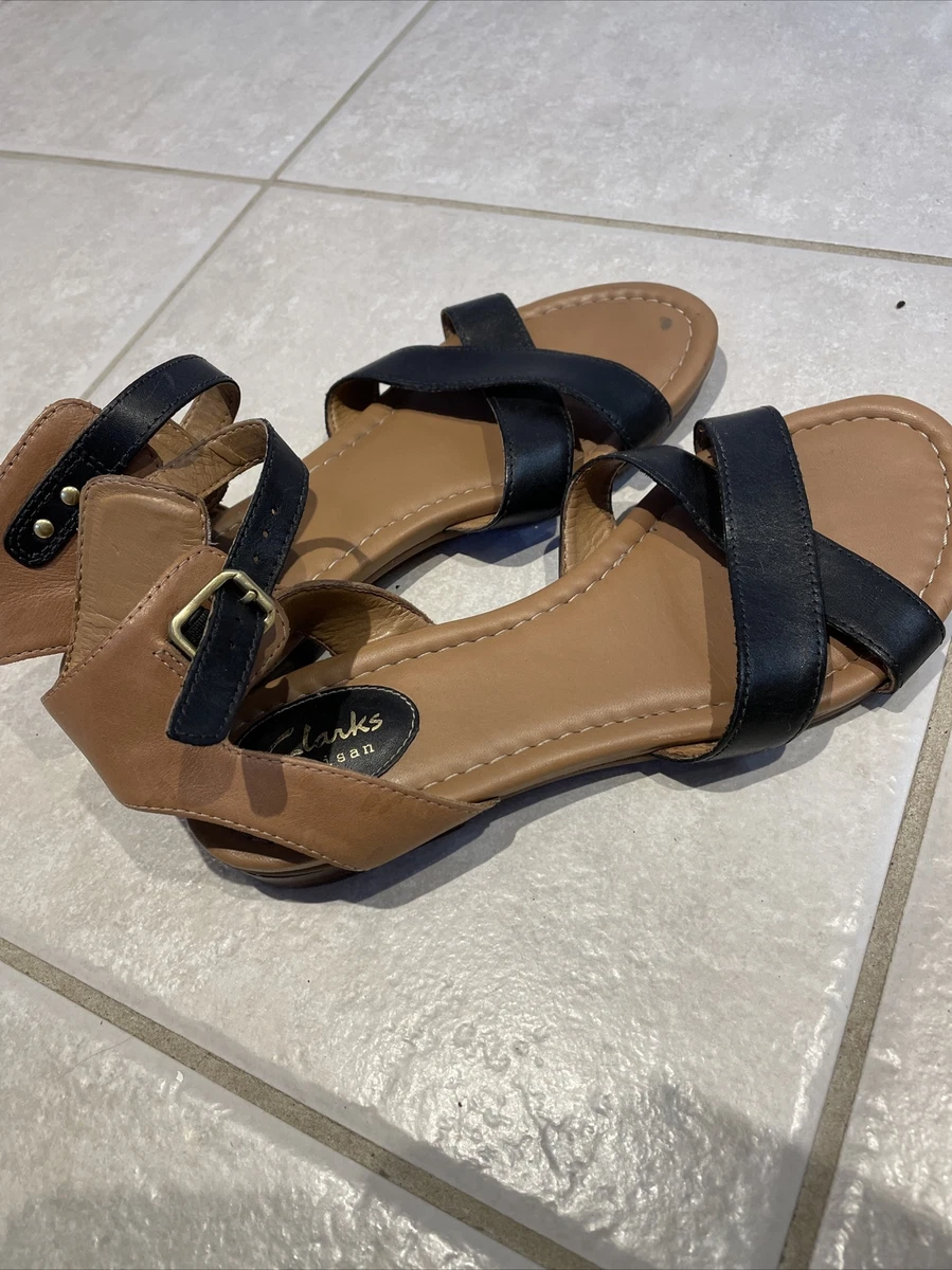 Clarks sandals size best sale 7