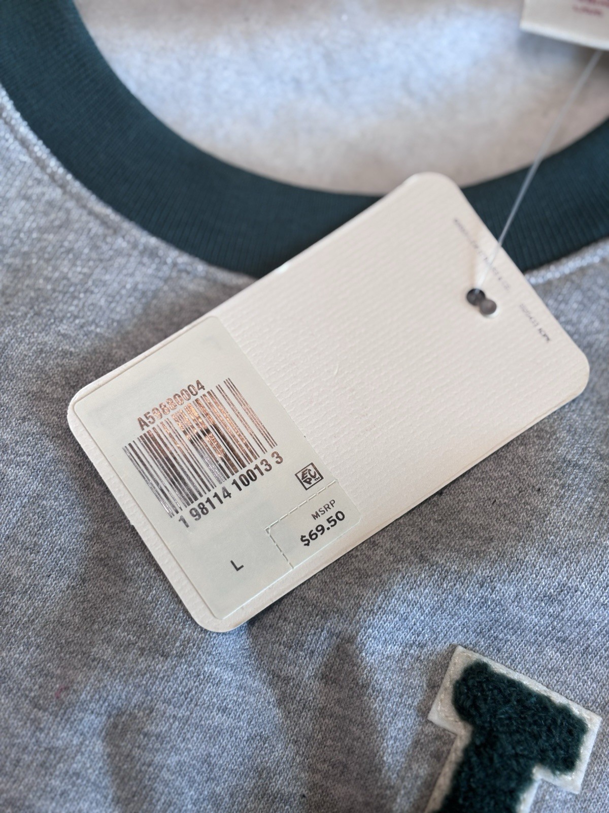 Levi’s Women’s Cropped Sweatshirt Gray Green LS Logo Size L NWT $69.50 Raglan image 4