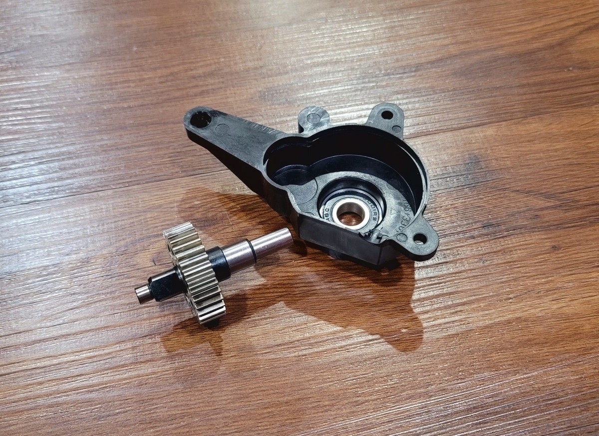 Dewalt OUTPUT SHAFT FOR DCCS670 60V 16
