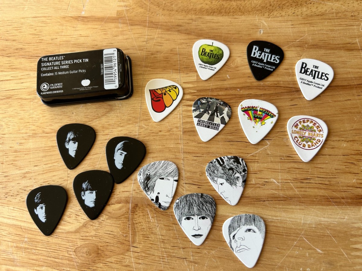 The Beatles - 15 Guitar Picks in Signature Series Tin - Logo | eBay