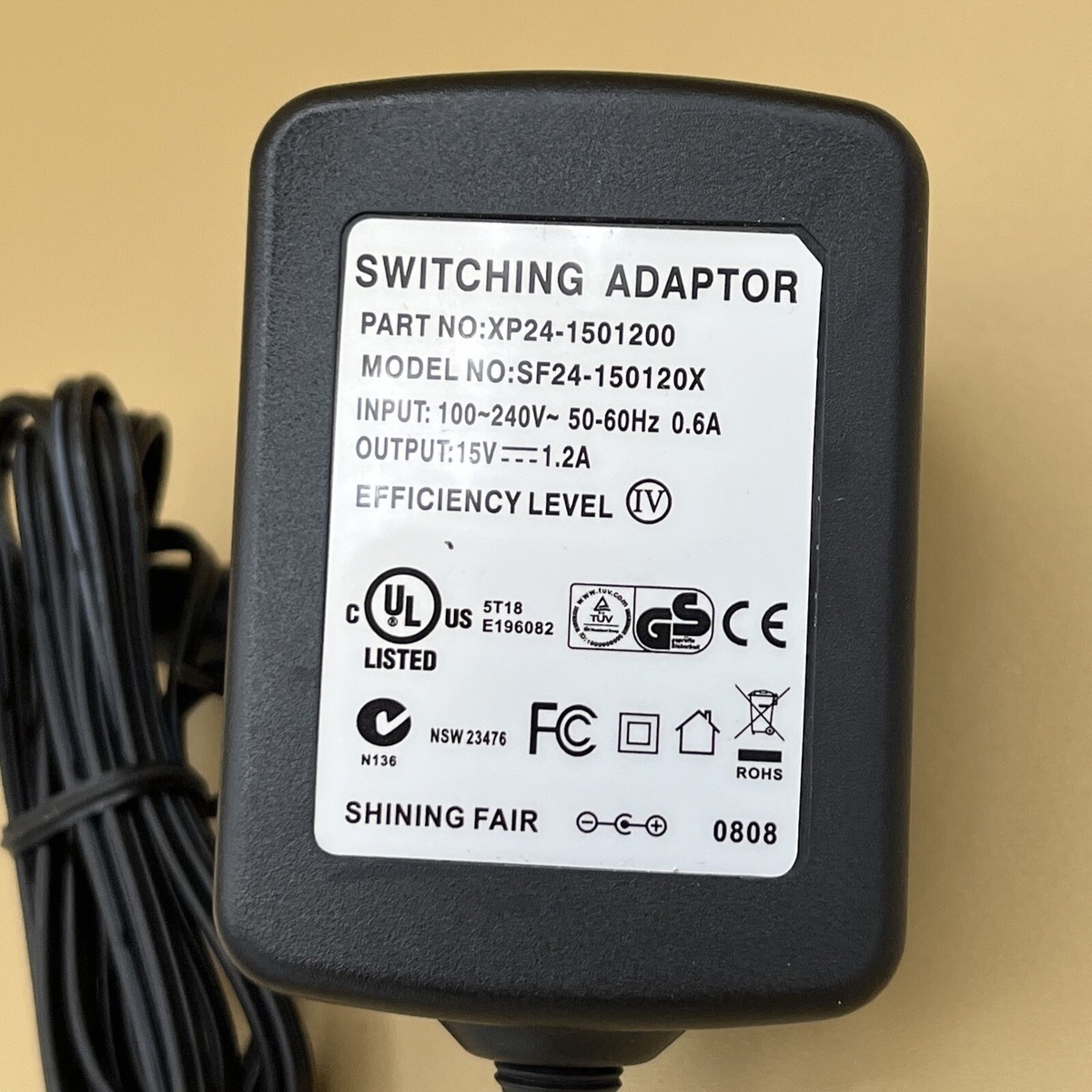 AC DC 15V 1.2 A Switching Power Supply Adapter For 100V- 240V AC